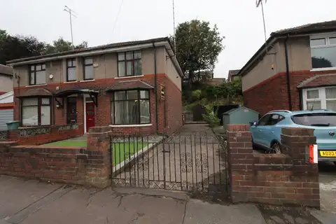 3 bedroom semi-detached house, Royle Road, Rochdale OL11